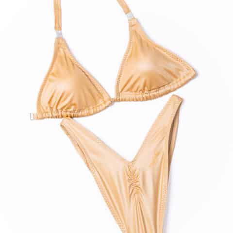 GOLD POSING SUIT